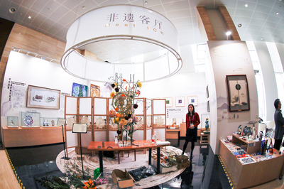 這里HOLD住了4300多名中外記者！探秘第二屆進博會新聞中心與展覽服務